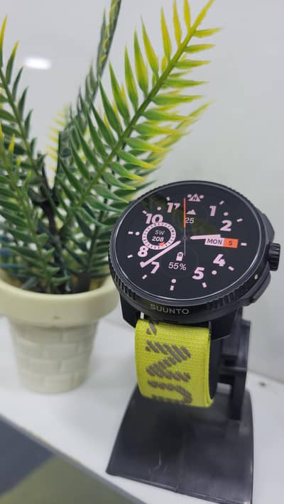 suunto race all black original accessories with box 10/10 condition