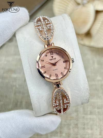 Chic Women's Quartz Watch