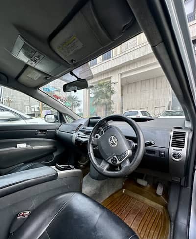 Prius 2010 model/ 14 registered