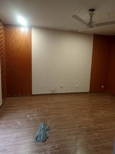 Gulberg 5 Kanal Decent Ready To Move House Is Available For Rent