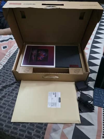 Lenovo yoga Book 9 14 IAH10 Dual OLDE Core Ultra 9