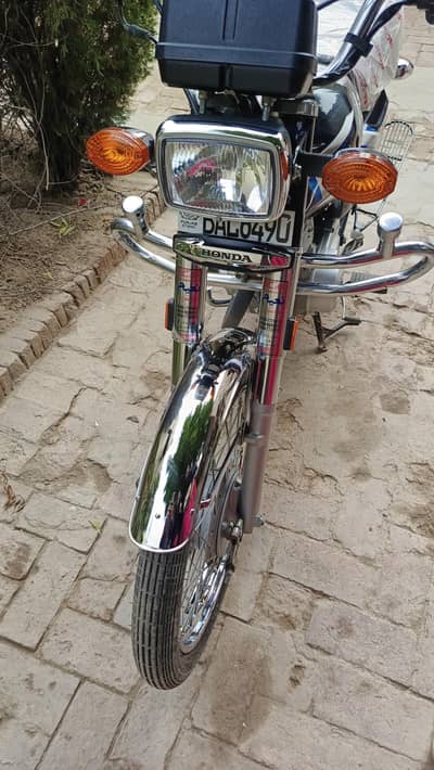 Honda 125 only 5300km used,condition 10/10