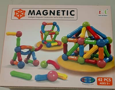 Megnatic building toy set for kids ( 42 pieces )