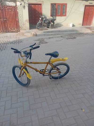 Comfortable seat durable tyre footage mut guard break is ok all is go