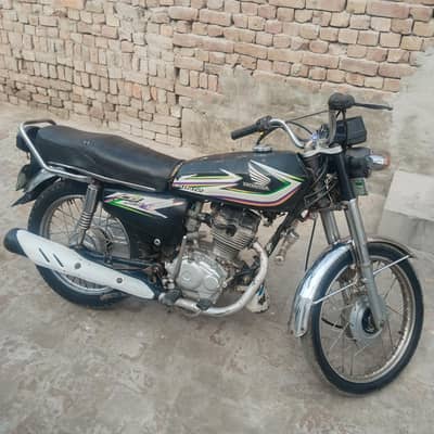 HONDA 125 2017  .  rabta nambr 03008024544