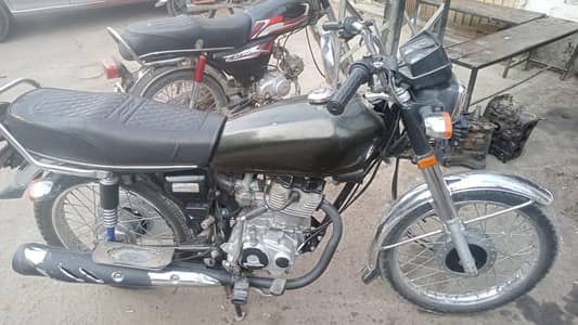 2020 model hai full ohk condition Double Saman k sath