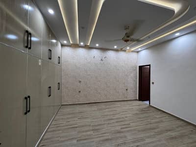 Prime Location 10 Marla House For rent Is Available In Wapda Town