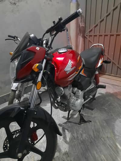 Honda cb 125 all ok with biiometric