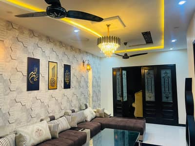 10 Marla house available for rent Lake City