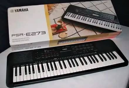 Yamaha PSR-F52 Portable Digital Keyboard Box Pack 2-Years Warranty!