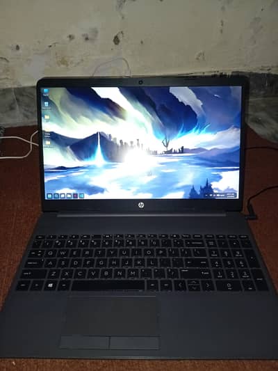Hp 250 g8 i3 10th gen 256 nvme ssd 15.6" screen