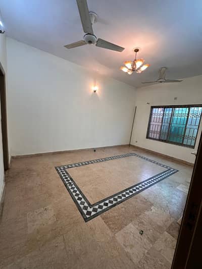 3 BED GROUND PORTION FOR RENT LOCATION CHAKLALA SCHEME 3