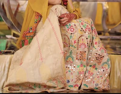 Sheesha moti lehnga