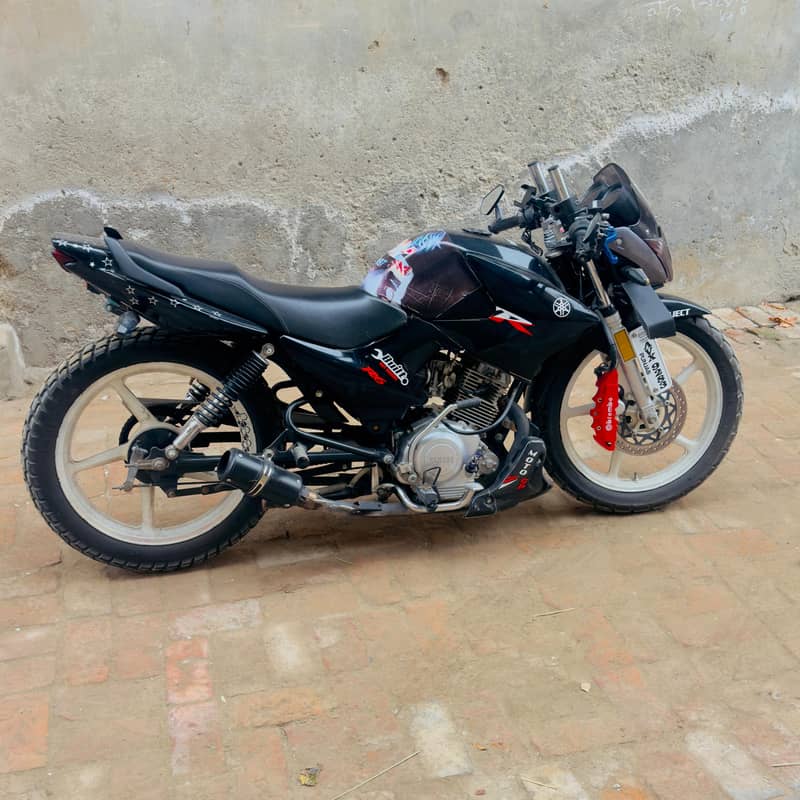 Yamaha YBR 125G | 2024 Model | Yamaha in Bike | Totally Genuine 12