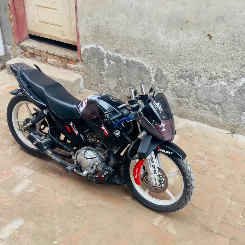 Yamaha YBR 125G | 2024 Model | Yamaha in Bike | Totally Genuine 15