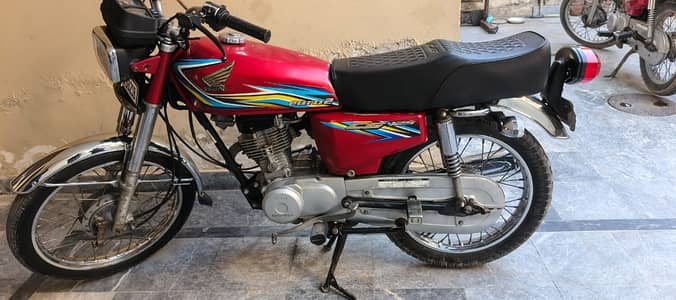 Honda CG 125 2018 Model - Totally Genuine