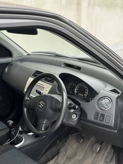 Suzuki Swifr DLX 1.3 Manual 2013 model