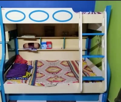 smartly designed tripe bunk bed