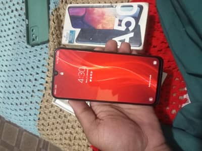 Samsung Galaxy a50 storage 6/128