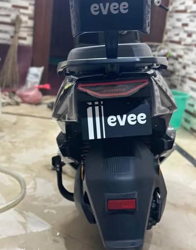 EVEE Gen z Scooty bike