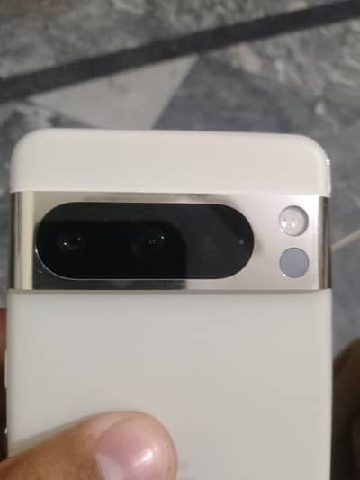 google pixel 8 pro 128 gb minor dot  water pack