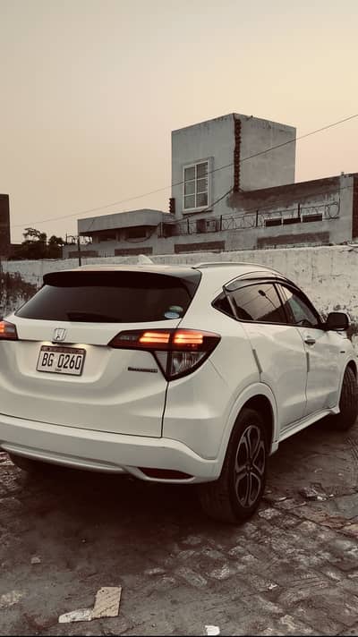 2016 Honda Vezel hybrid z sensing