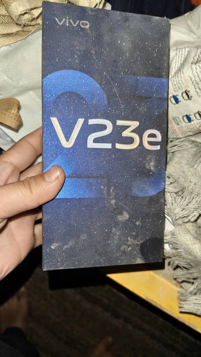 vivo v23e 8/256 gold colour