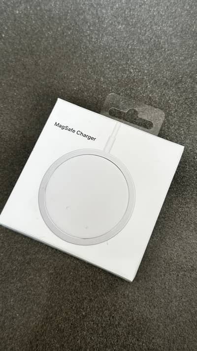 Magsafe wireless charger