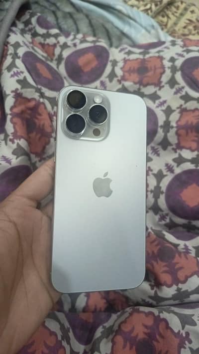 iPhone 16 Pro Max 256 GB Titanium Grey 90 health