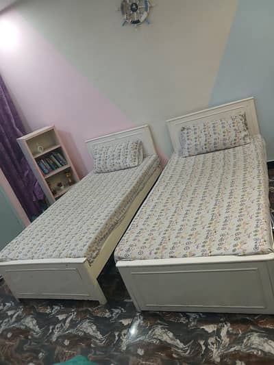 Pure wooden set of beds
