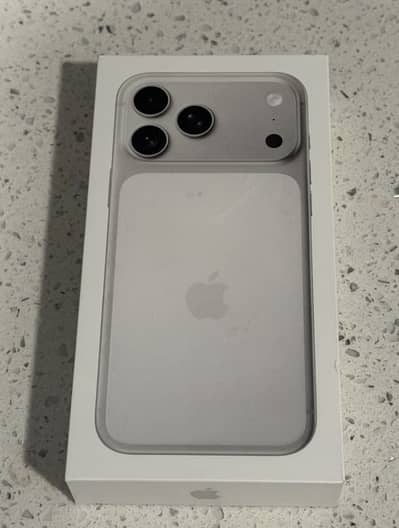 I phone 17 pro max 256 gb box pak