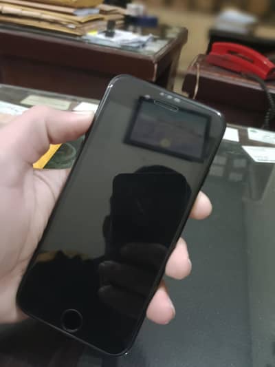 IPhone 7  Non PTA 32gb With Cover .