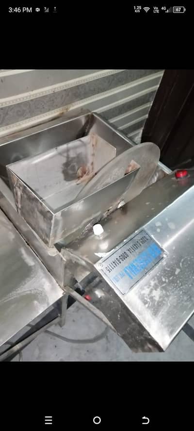 choklet masheen 25 sili Kon mold mokml setap  2 month yos