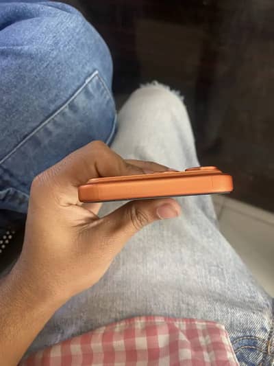 Apple iPhone 17 Pro Max 256 gb Pta Approved in Cheap rate box misplace