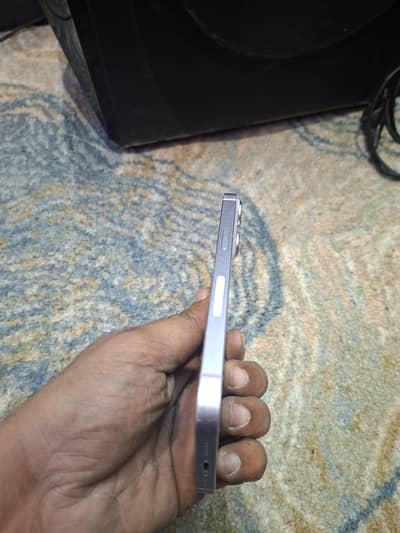 iphone-14 128 waterseald 82% health