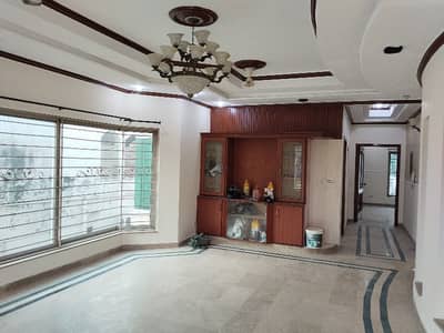 1 kanal upper portion with servant quarter available for Rent in Phase 4 CC block DHA Lahore