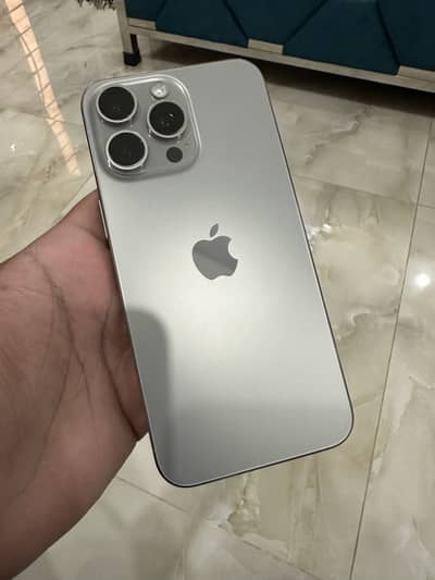 iPhone 15 Pro Max