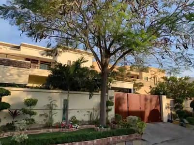 5 Bedrooms DDL with big lawn Falcon Complex, IH category, 500 sq yards luxurious house for sale!