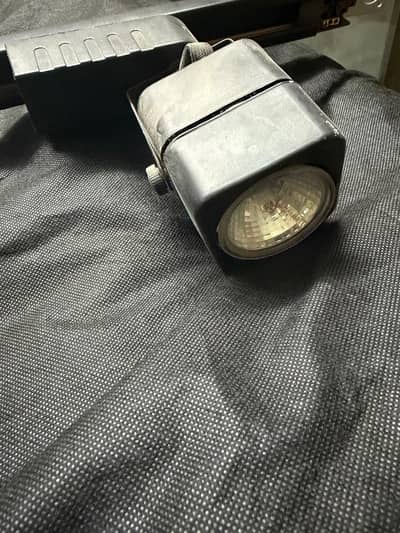 Focus spot vanity lights with frame