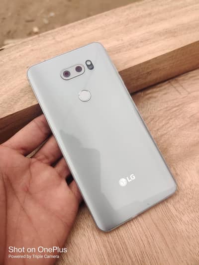 lg v30