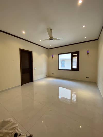 500 square yards furnished upper portion available for rent in Phase 6 DHA, near Small Bukhari