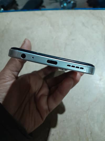 Infinix Hot 60i mobioe for sale koi fault nahi hn dibba pack set liya