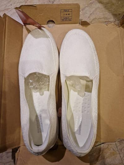 women sneaker brand new original