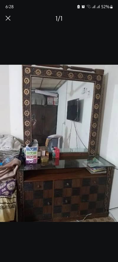 dressing table