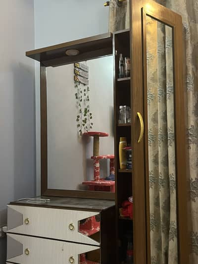 Dressing table for sale