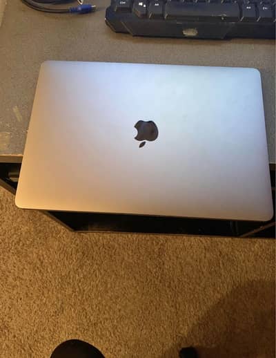 Apple MacBook Pro M4 – Smooth Performance, Clean Condition
