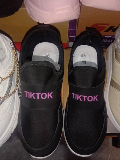 Black TikTok shoe's for girls