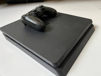 Ps4 Slim 500gb with 2 Games free