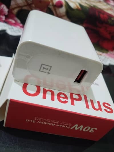 OnePlus Warp Charge 30W Fast Charger – Original , Excellent Condition