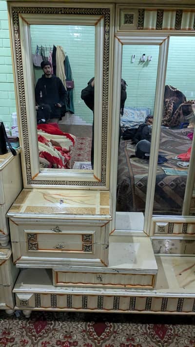 dressing table available in multan